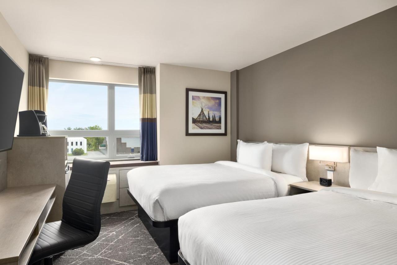 Microtel Inn & Suites Dorval Qc Exterior photo