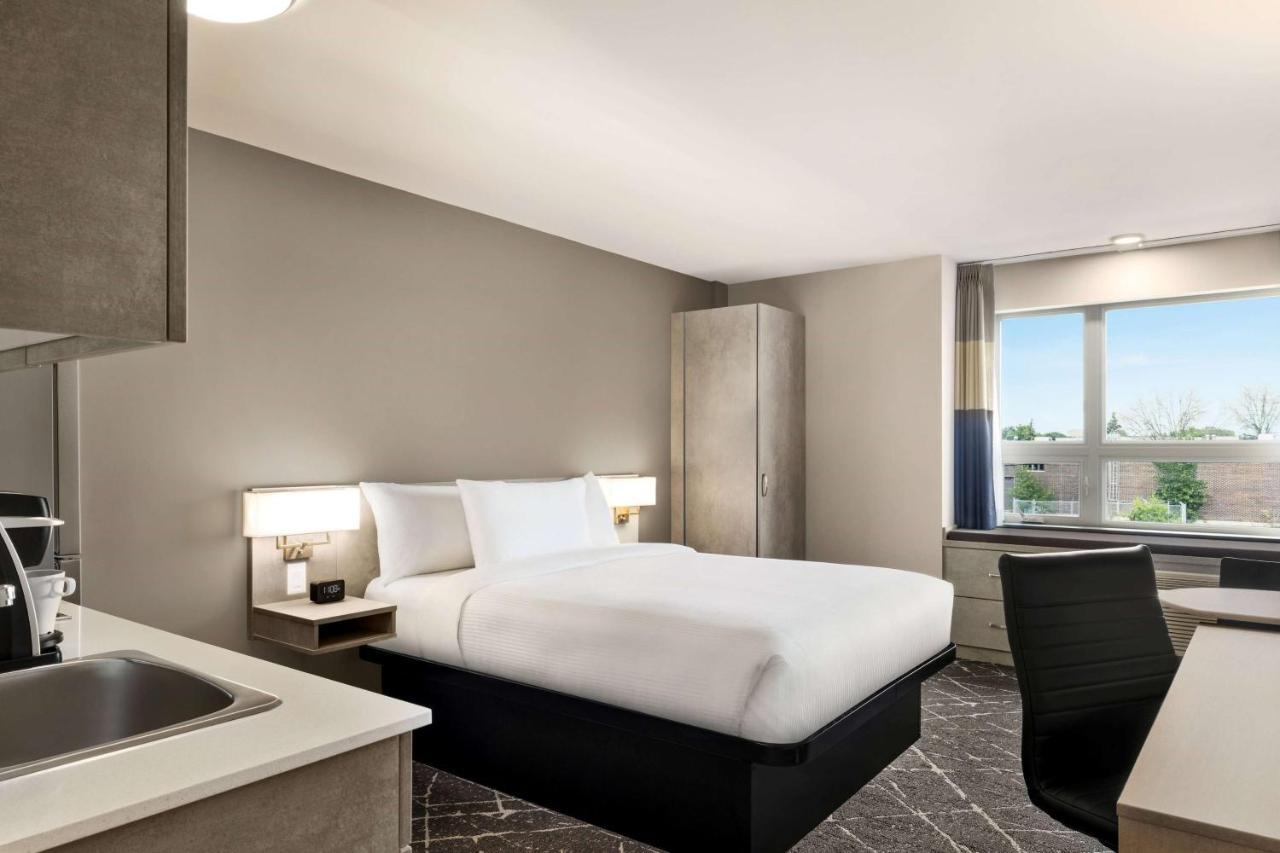 Microtel Inn & Suites Dorval Qc Exterior photo
